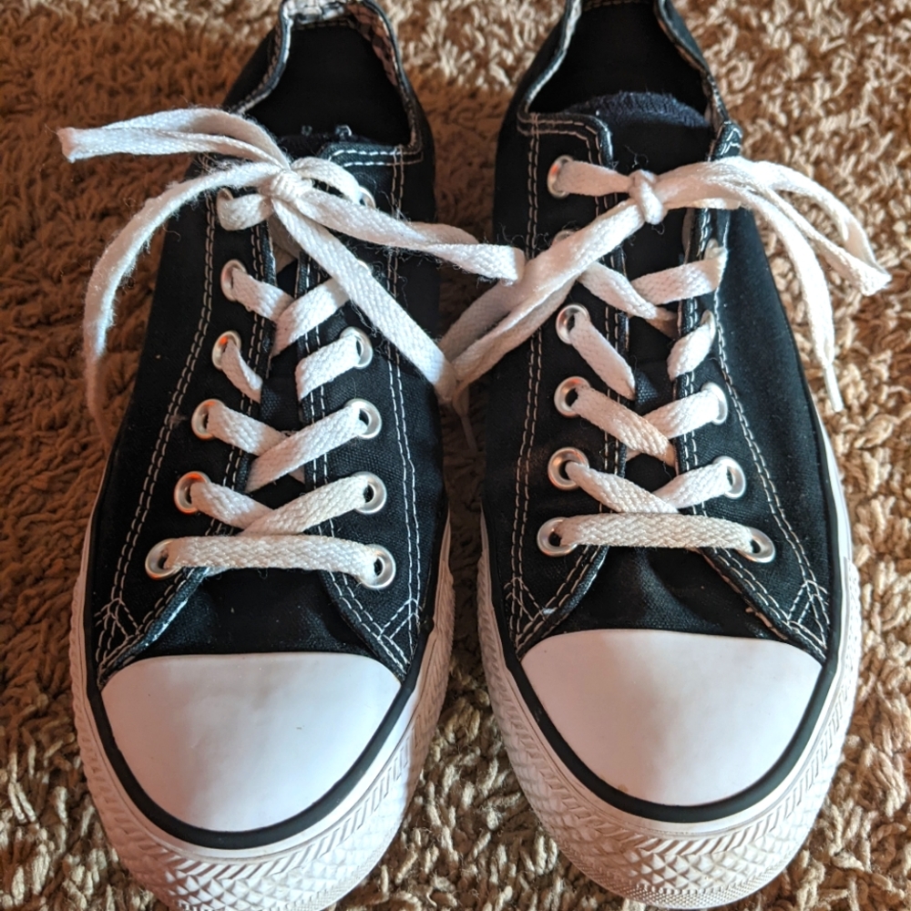 Converse woman's size 9